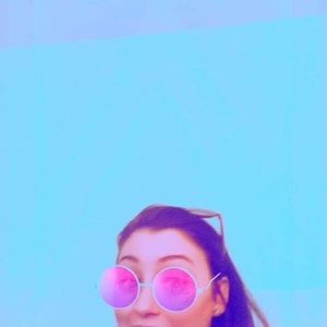 Meet your Posher, Casey